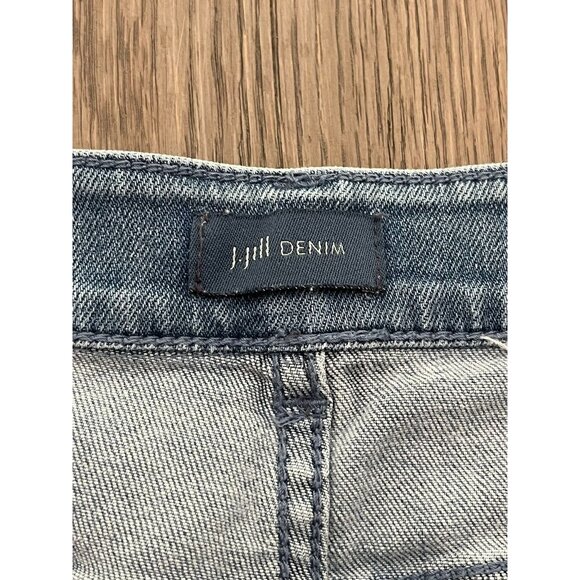 EUC Womens Light Blue Denim Shorts Size 18 With Front & Back Pockets Stretchy Fa - Picture 8 of 8